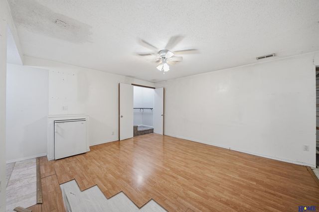 1811 Normandy Lane, Lincoln, NE 68512