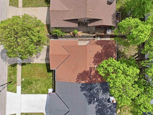 1811 Normandy Lane, Lincoln, NE 68512