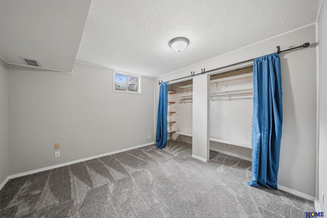1811 Normandy Lane, Lincoln, NE 68512