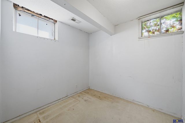 1811 Normandy Lane, Lincoln, NE 68512