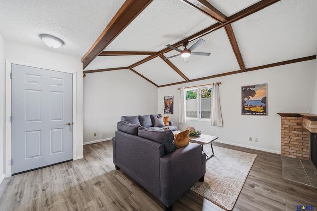 1811 Normandy Lane, Lincoln, NE 68512
