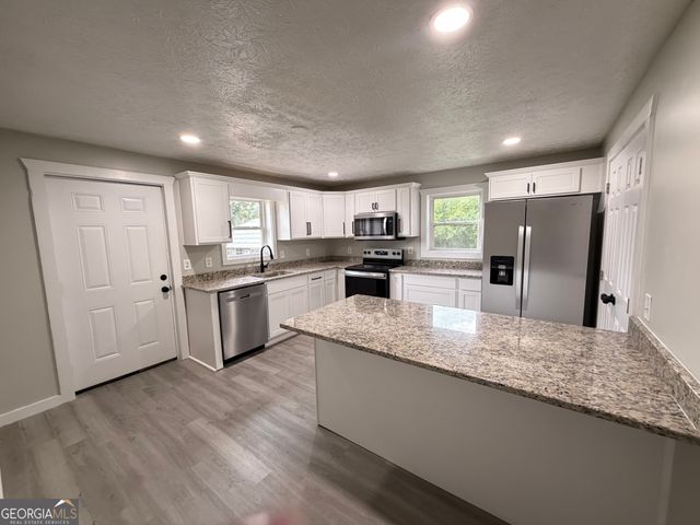3303 21st Avenue, Valley, AL 36854