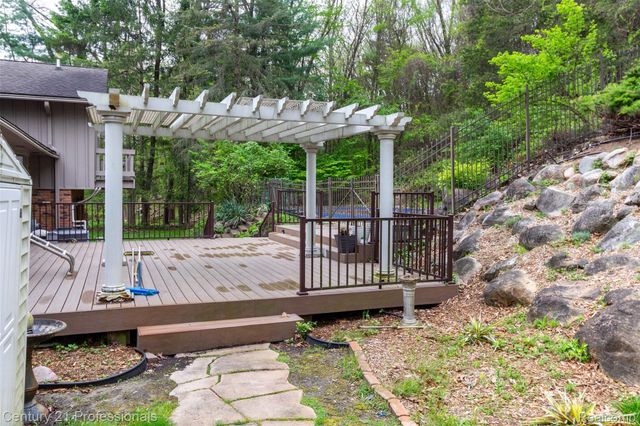 6133 Sundance Trail, Genoa Township, MI 48116