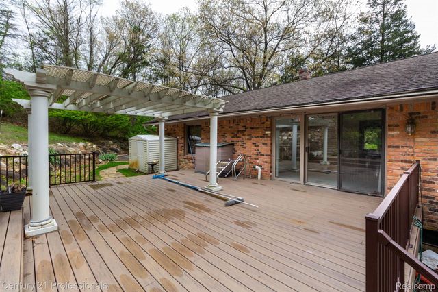6133 Sundance Trail, Genoa Township, MI 48116