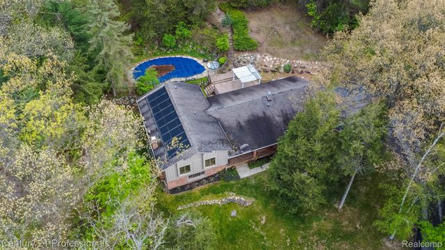 6133 Sundance Trail, Genoa Township, MI 48116