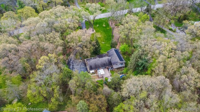 6133 Sundance Trail, Genoa Township, MI 48116