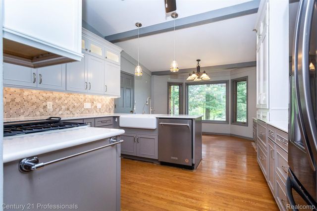 6133 Sundance Trail, Genoa Township, MI 48116