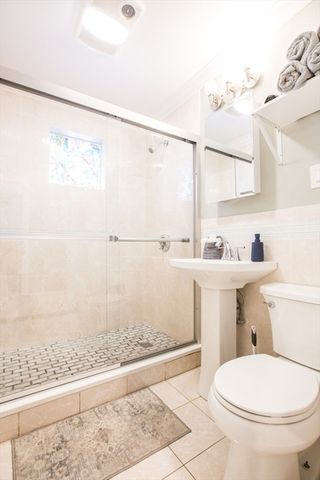 19 Verdun St, Boston, MA 02124