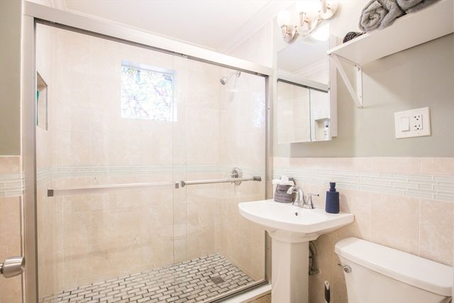19 Verdun St, Boston, MA 02124