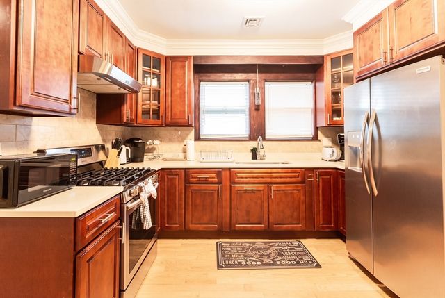 19 Verdun St, Boston, MA 02124