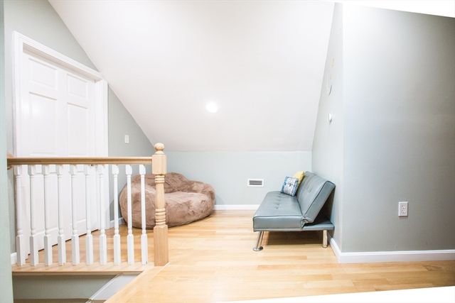 19 Verdun St, Boston, MA 02124