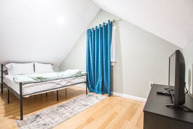 19 Verdun St, Boston, MA 02124