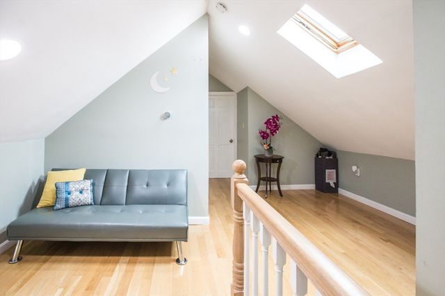19 Verdun St, Boston, MA 02124