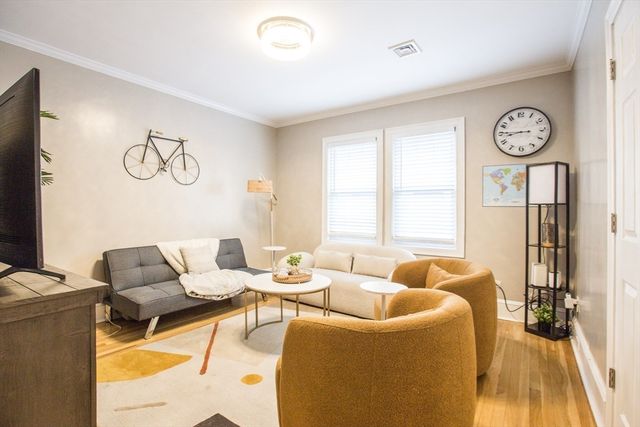 19 Verdun St, Boston, MA 02124