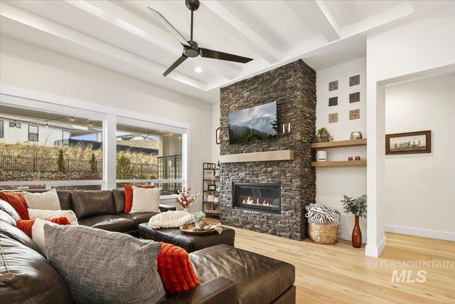 18071 N Burnt Car Way, Boise, ID 83714