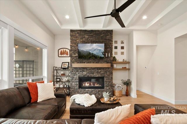 18071 N Burnt Car Way, Boise, ID 83714