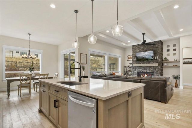 18071 N Burnt Car Way, Boise, ID 83714