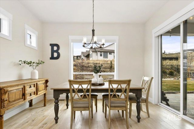 18071 N Burnt Car Way, Boise, ID 83714