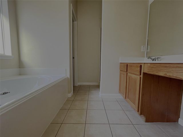 8603 W Highlands Crossing, Highlands, TX 77562