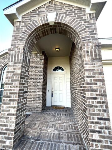 8603 W Highlands Crossing, Highlands, TX 77562