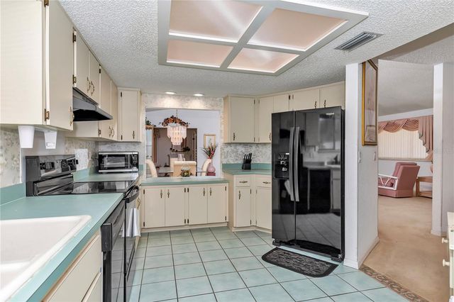 8157 SW 108TH STREET ROAD, Ocala, FL 34481