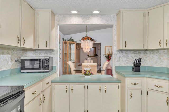 8157 SW 108TH STREET ROAD, Ocala, FL 34481