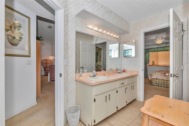 8157 SW 108TH STREET ROAD, Ocala, FL 34481