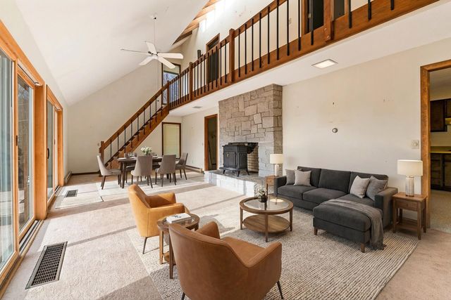 138 Trow Hill Road, Sunapee, NH 03782