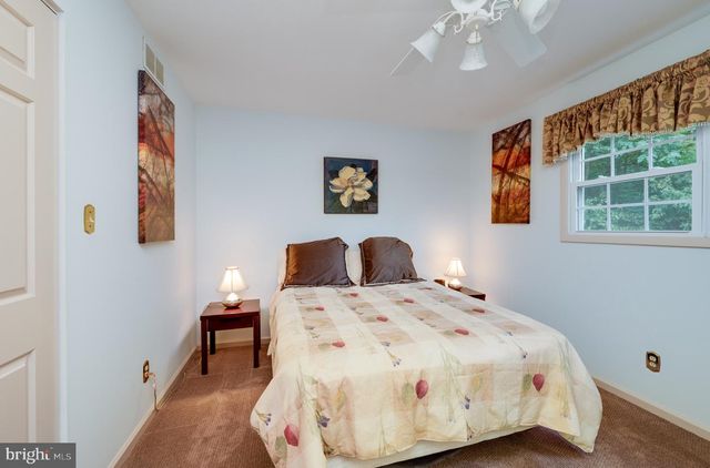 15 NASSAU CIR, Reading, PA 19607