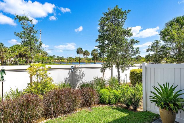 327 SE Halifax Lane, Stuart, FL 34994