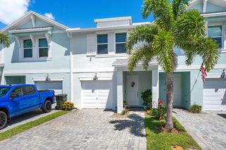 327 SE Halifax Lane, Stuart, FL 34994