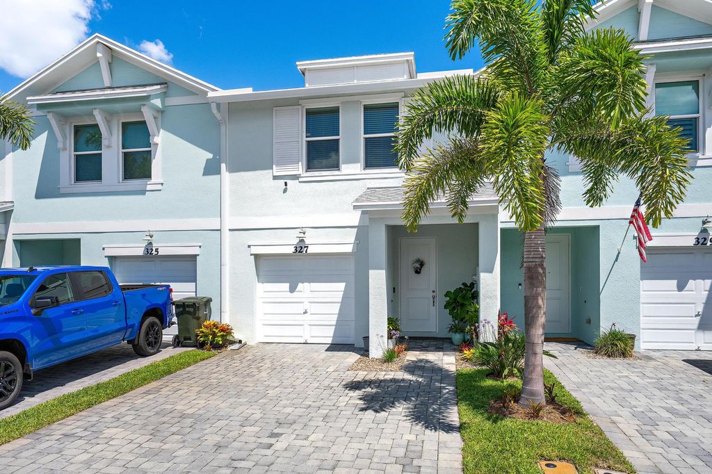 327 SE Halifax Lane, Stuart, FL 34994