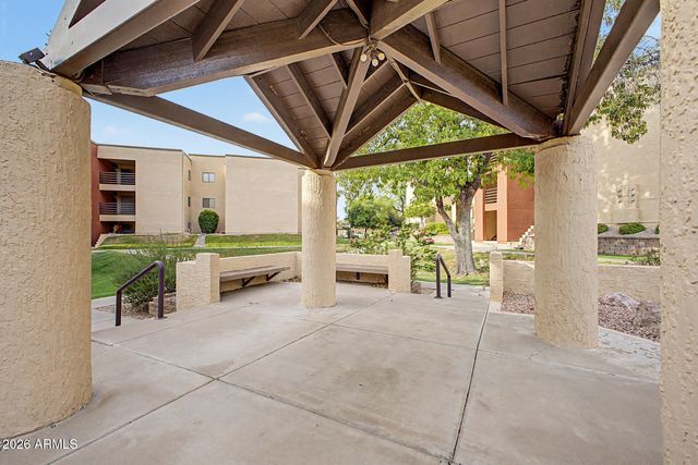 1340 N RECKER Road 322, Mesa, AZ 85205