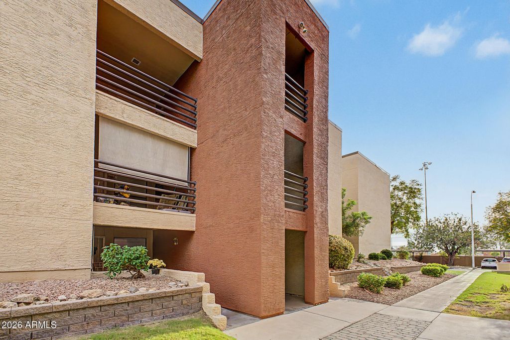 1340 N RECKER Road 322, Mesa, AZ 85205