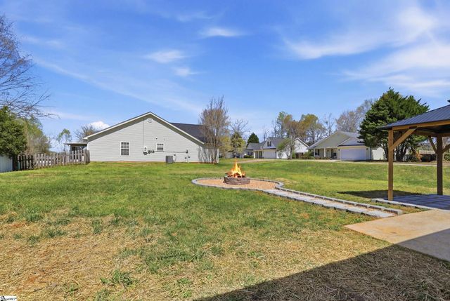 621 Drew Street, Greenville, SC 29617