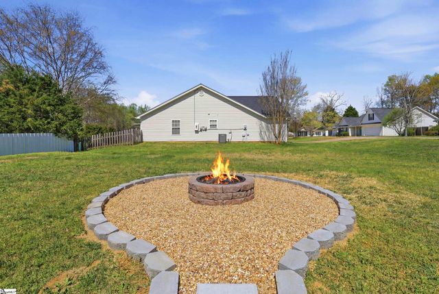 621 Drew Street, Greenville, SC 29617