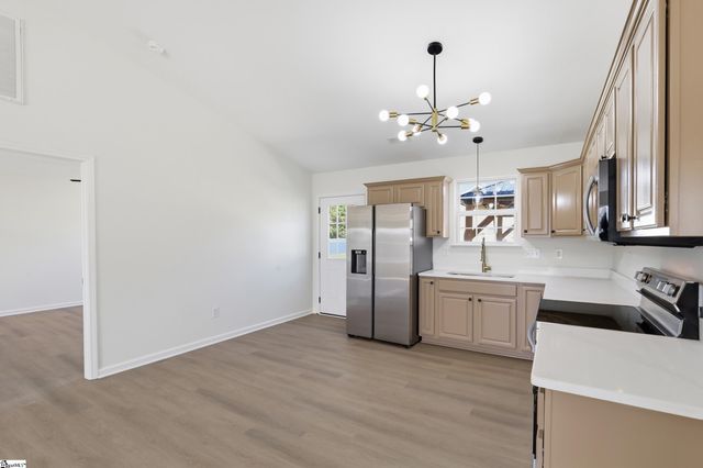 621 Drew Street, Greenville, SC 29617