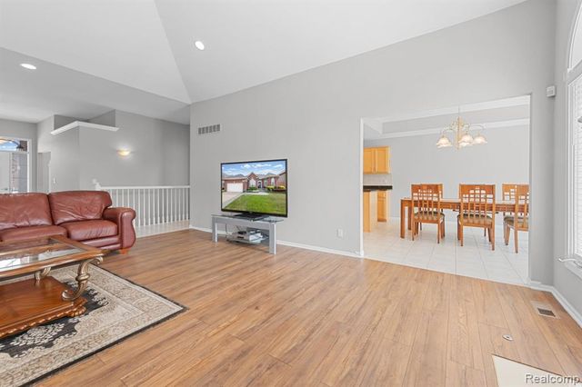 56334 Birkdale Drive, Macomb, MI 48042