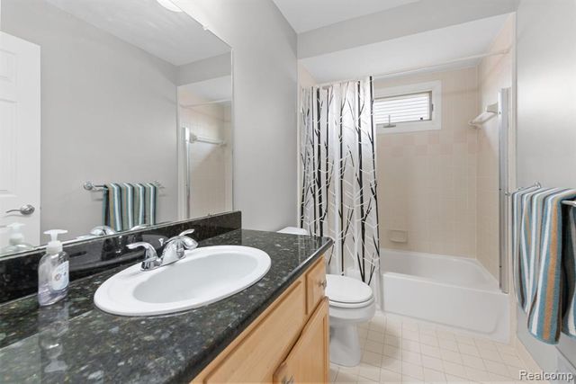 56334 Birkdale Drive, Macomb, MI 48042
