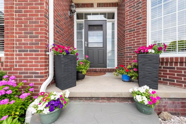 56334 Birkdale Drive, Macomb, MI 48042