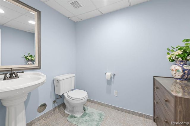 56334 Birkdale Drive, Macomb, MI 48042