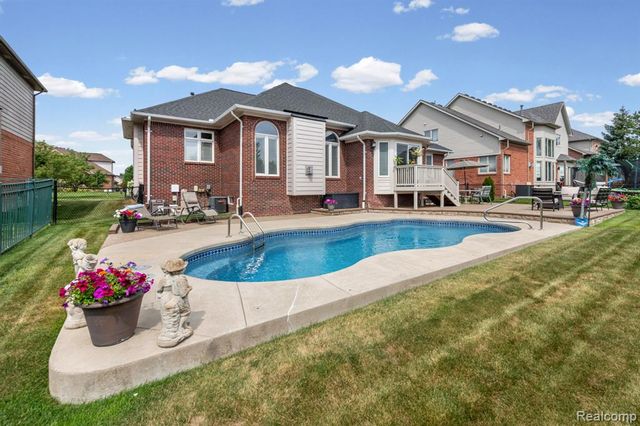 56334 Birkdale Drive, Macomb, MI 48042