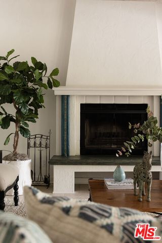 3425 Ione Drive, Los Angeles, CA 90068