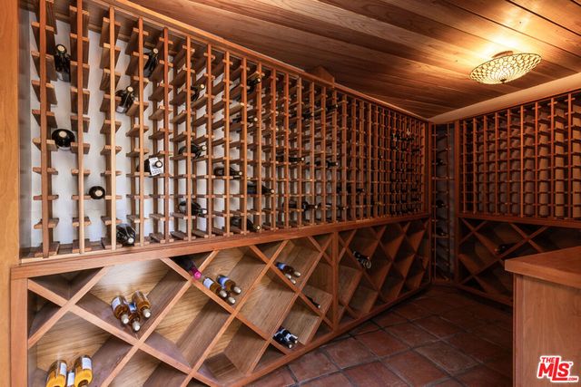 3425 Ione Drive, Los Angeles, CA 90068