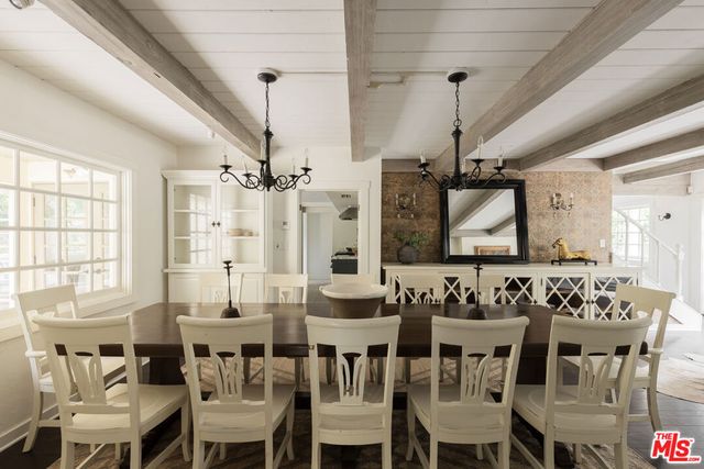 3425 Ione Drive, Los Angeles, CA 90068