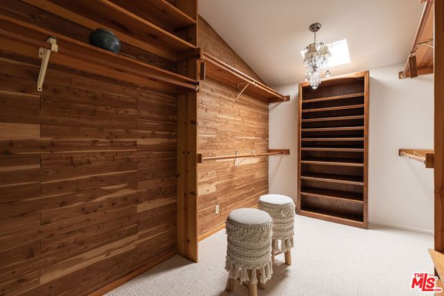 3425 Ione Drive, Los Angeles, CA 90068