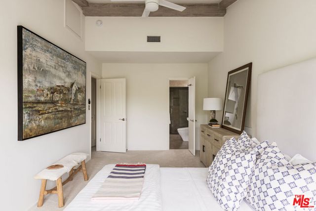 3425 Ione Drive, Los Angeles, CA 90068