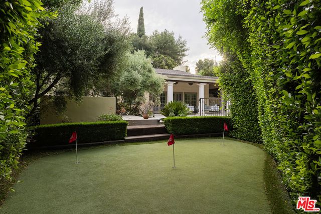 3425 Ione Drive, Los Angeles, CA 90068