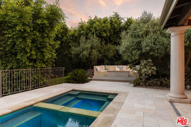 3425 Ione Drive, Los Angeles, CA 90068