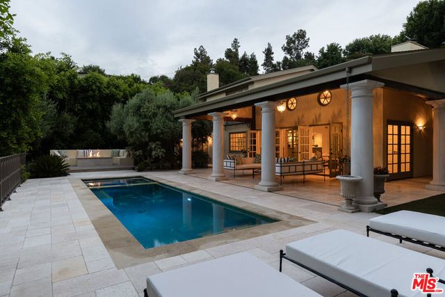 3425 Ione Drive, Los Angeles, CA 90068